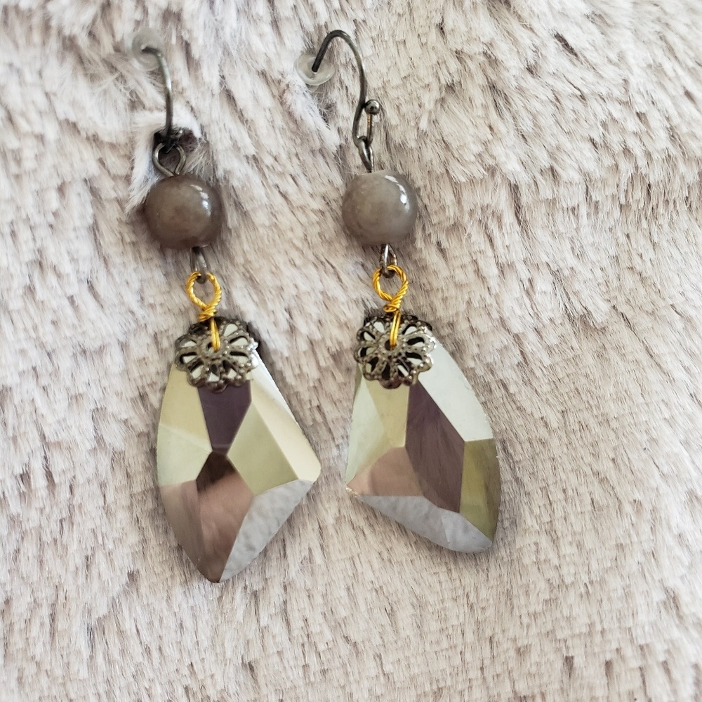 Gray drop earrings NWOT